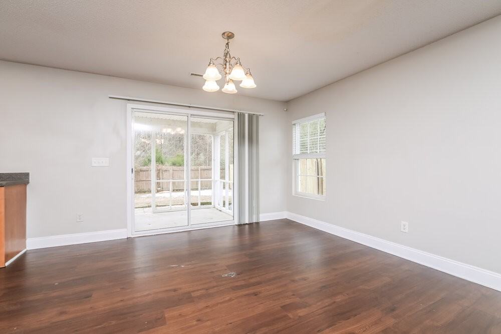 6542 Guard Hill Dr - Photo 6 of 17