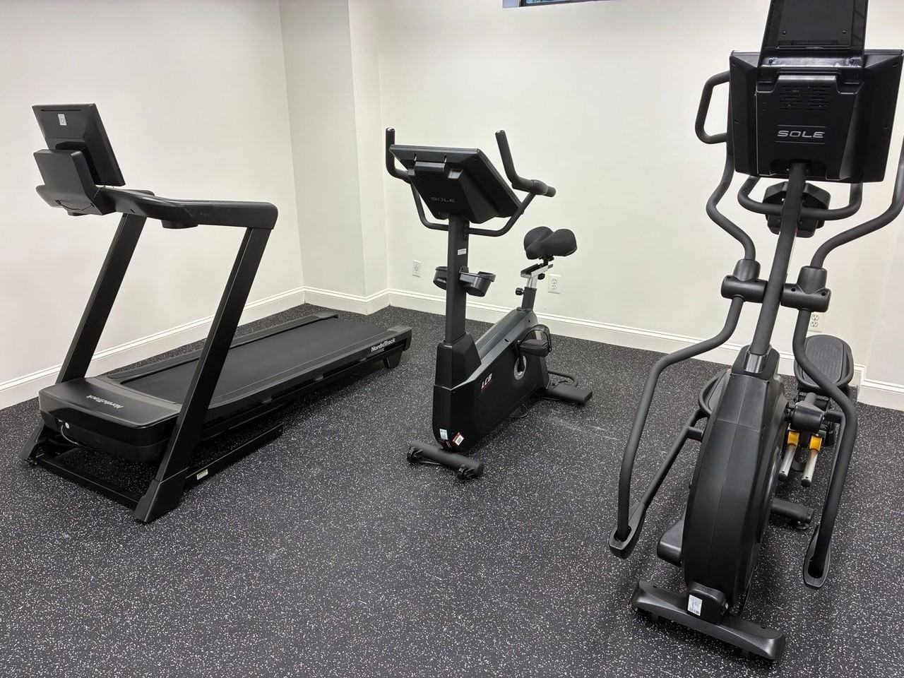 Windermere/Harrowgate - Photo 7 of 23