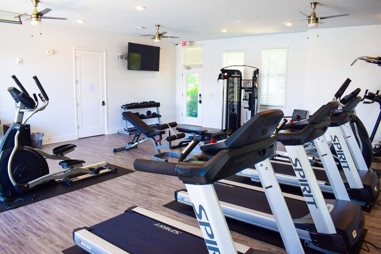 St. John Flats II - Photo 5 of 35