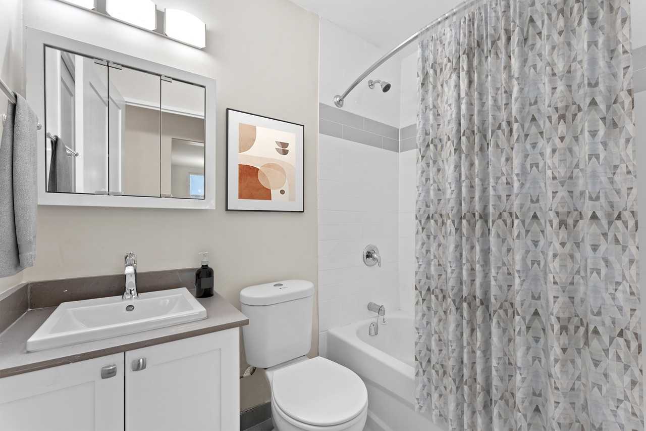 Dornia Manor - Photo 4 of 11