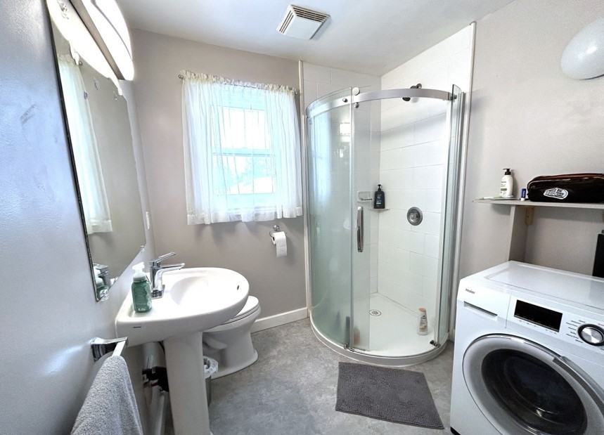 630 Victoria Street - Photo 5 of 5