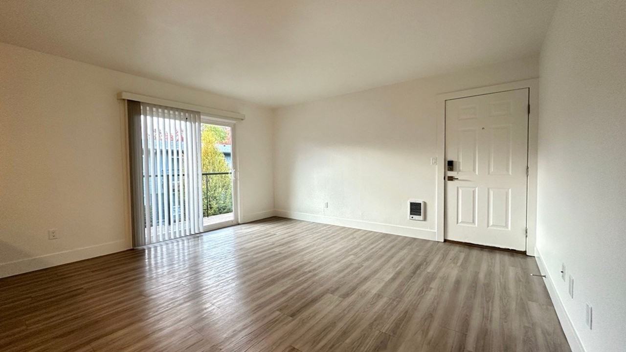 J3 Apartments - Photo 7 of 50