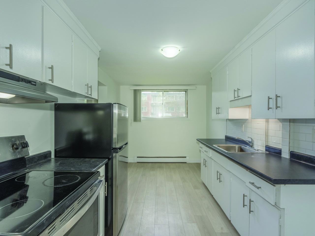 194 Heiman Street - Photo 5 of 9