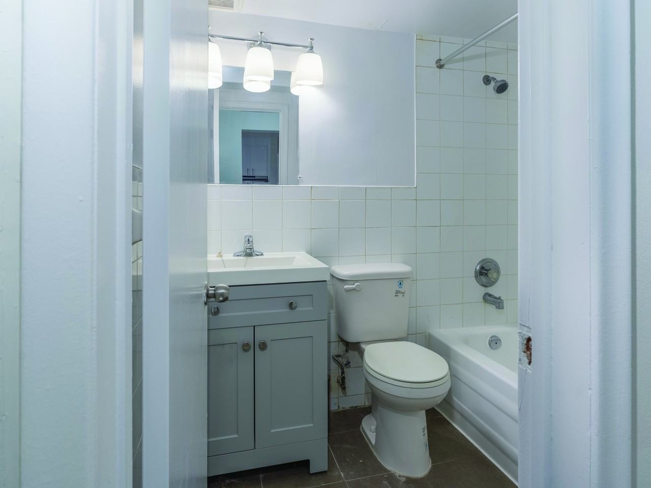 194 Heiman Street - Photo 7 of 9