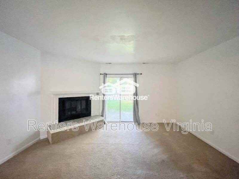 1640 Fairfax Dr - Photo 5 of 22