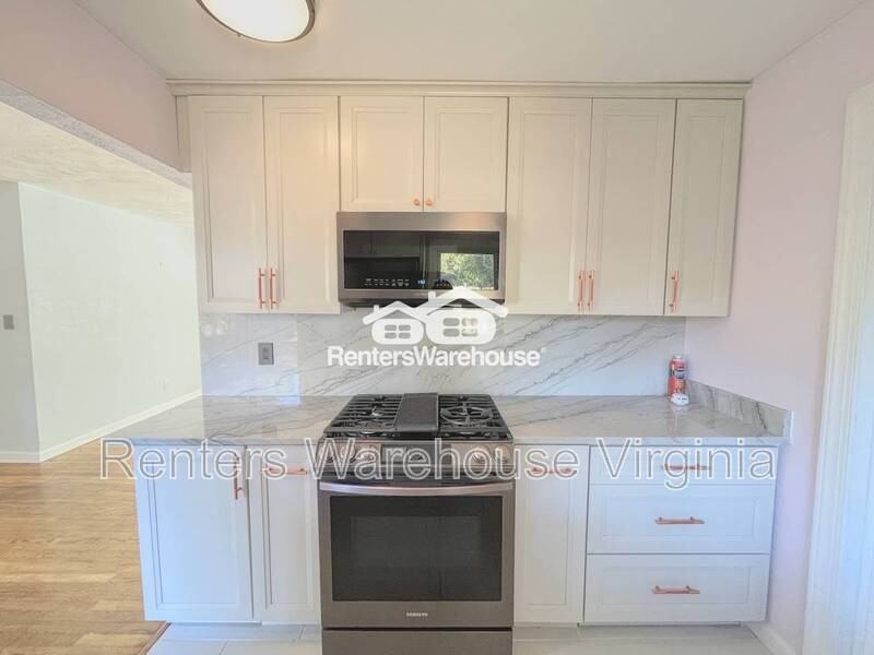 4940 Erskine St - Photo 7 of 26