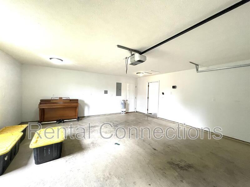 1806 Bridge St - Photo 6 of 13