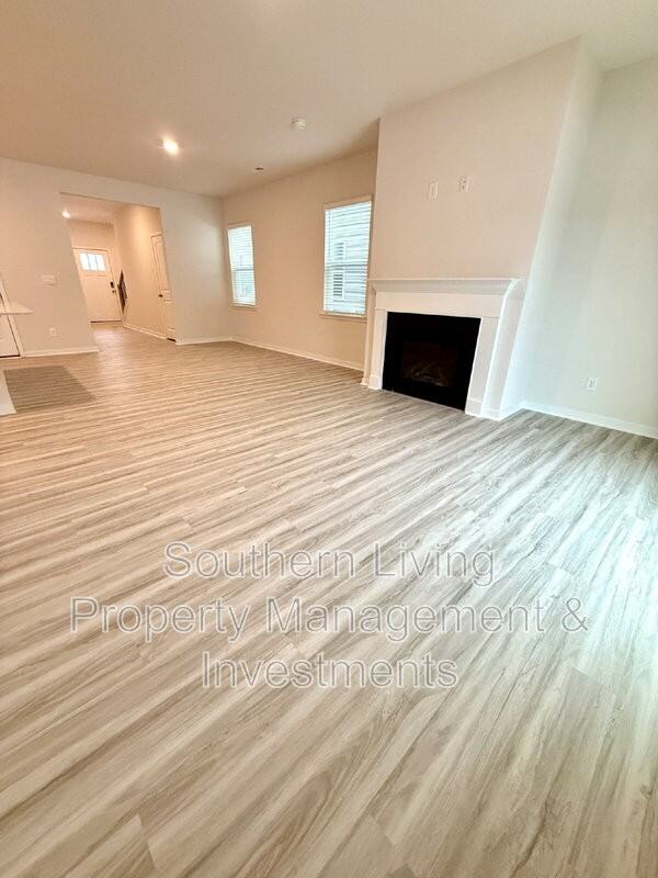 12027 Zazu Way - Photo 7 of 36