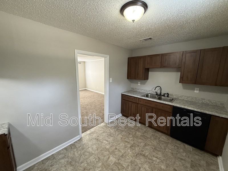 3654 Mcduff Ave - Photo 5 of 12