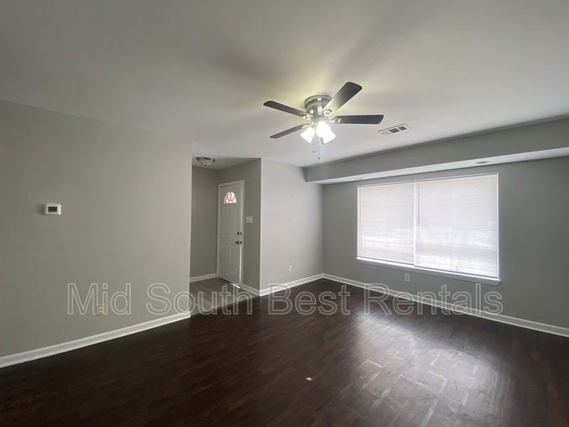 3816 Lake Park Cv - Photo 2 of 14