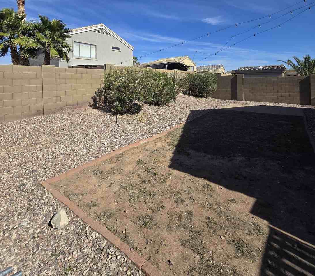 23952 W Desert Bloom St - Photo 2 of 12