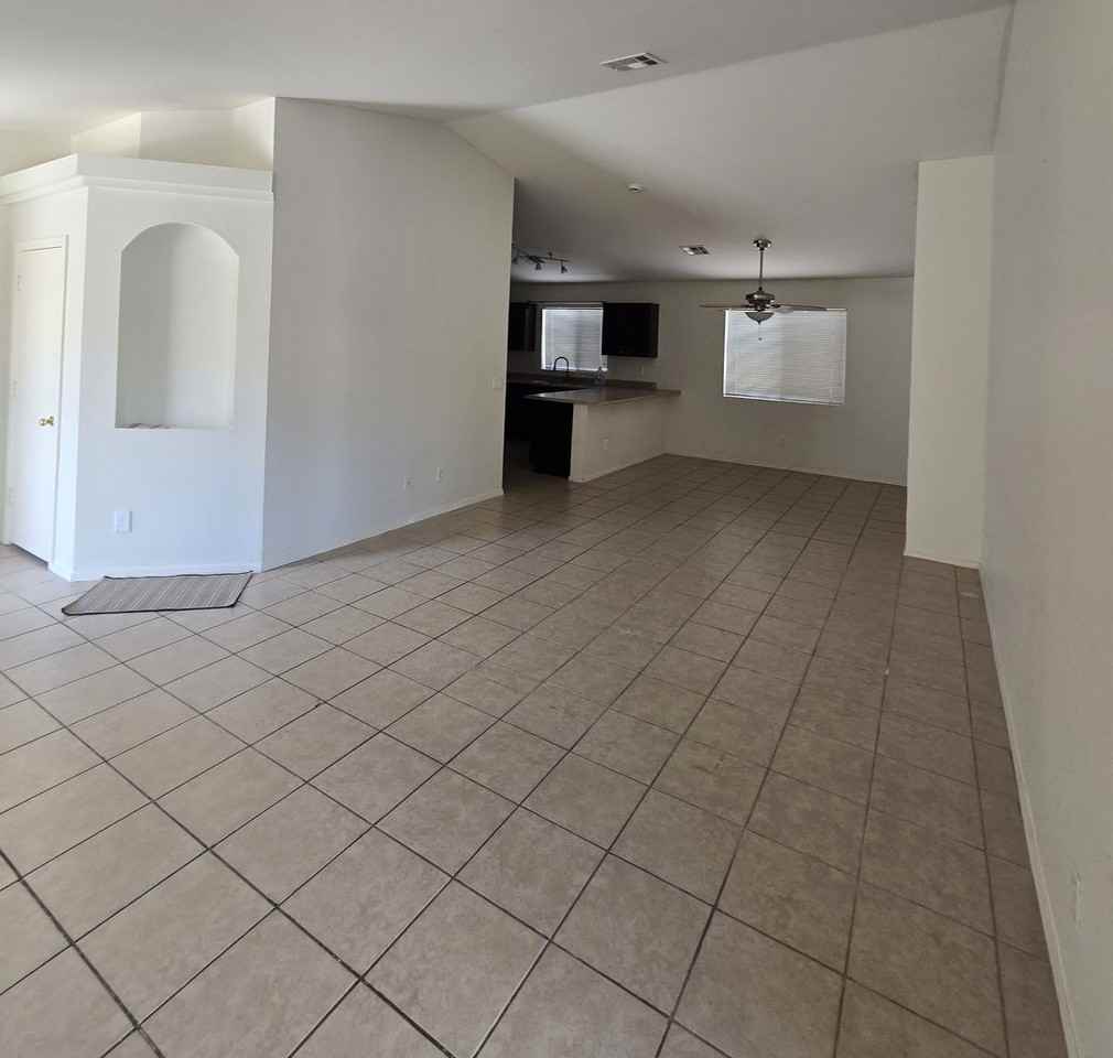 23952 W Desert Bloom St - Photo 3 of 12