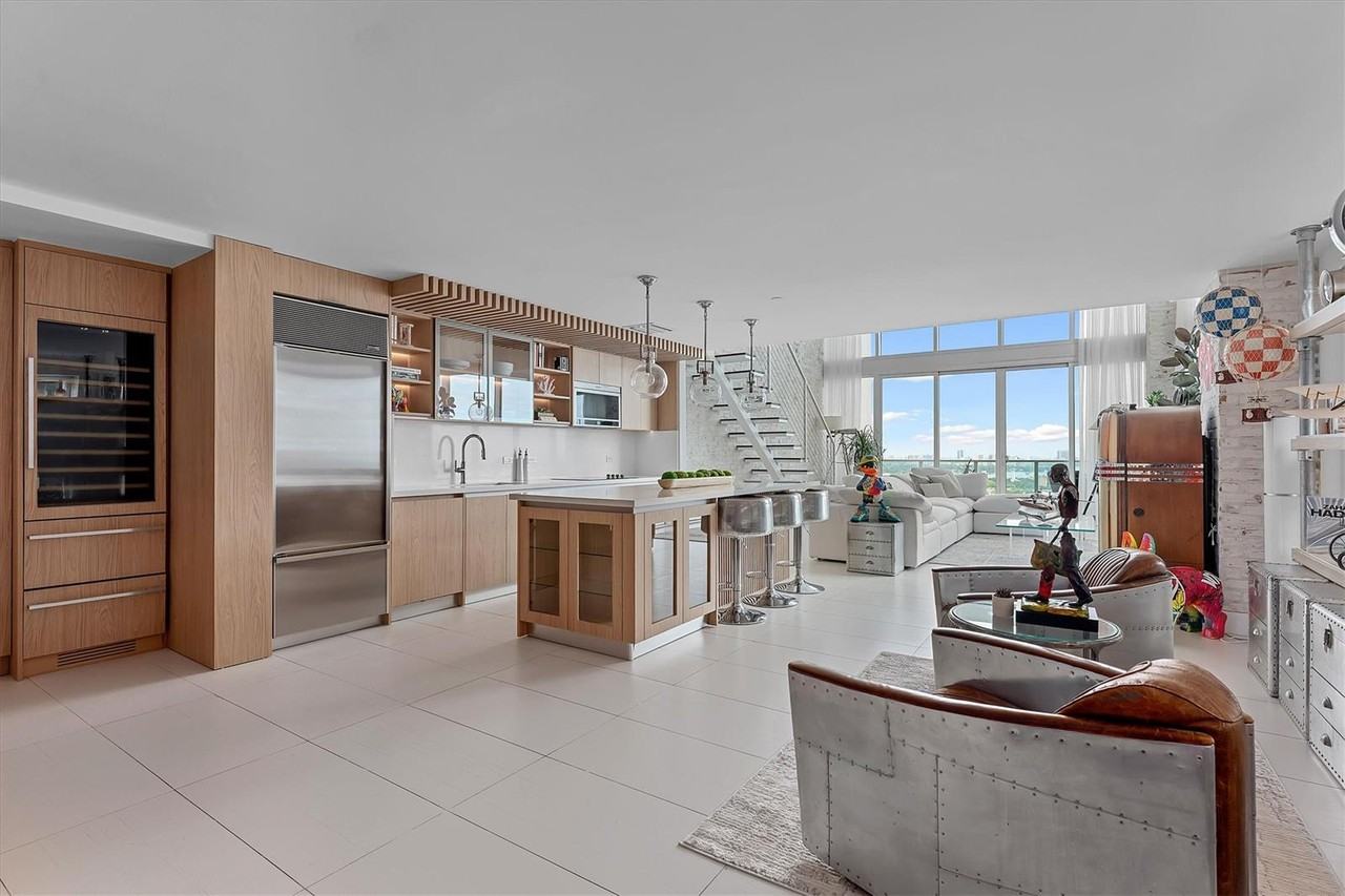 NE 11th St & Biscayne Blvd - Photo 6 of 21