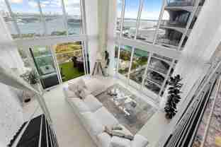 NE 11th St & Biscayne Blvd - Photo 1 of 1