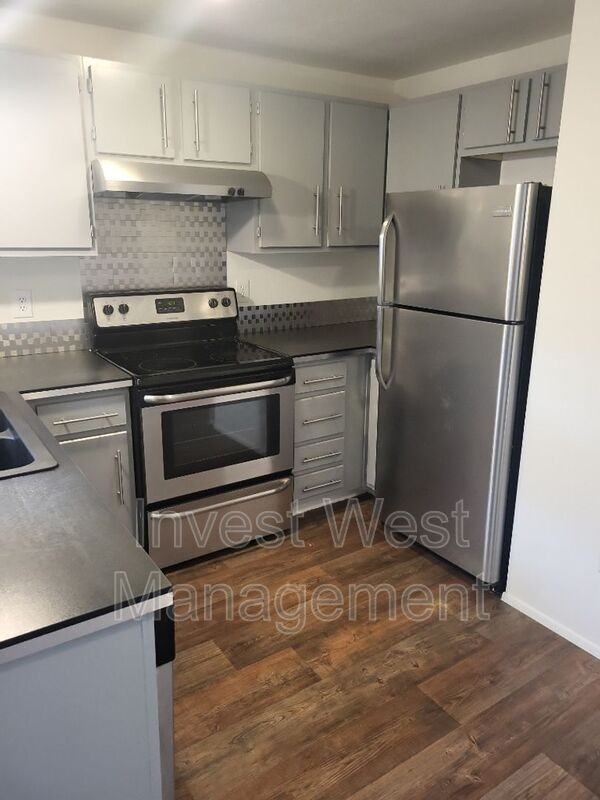 9041 N Saint Louis Ave - Photo 2 of 14