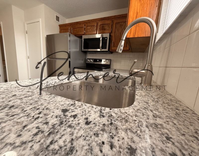 1881 Chickadee Dr - Photo 4 of 12