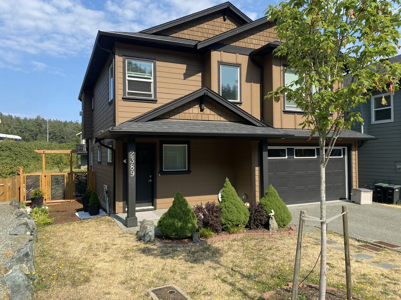 2389 Lund Rd - Photo 2 of 24