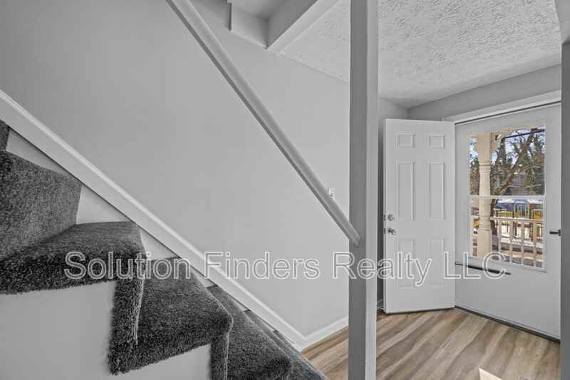 42 N Main St - Photo 6 of 23