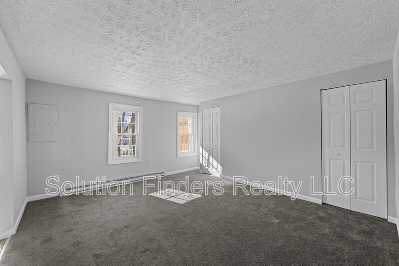 42 N Main St - Photo 7 of 23