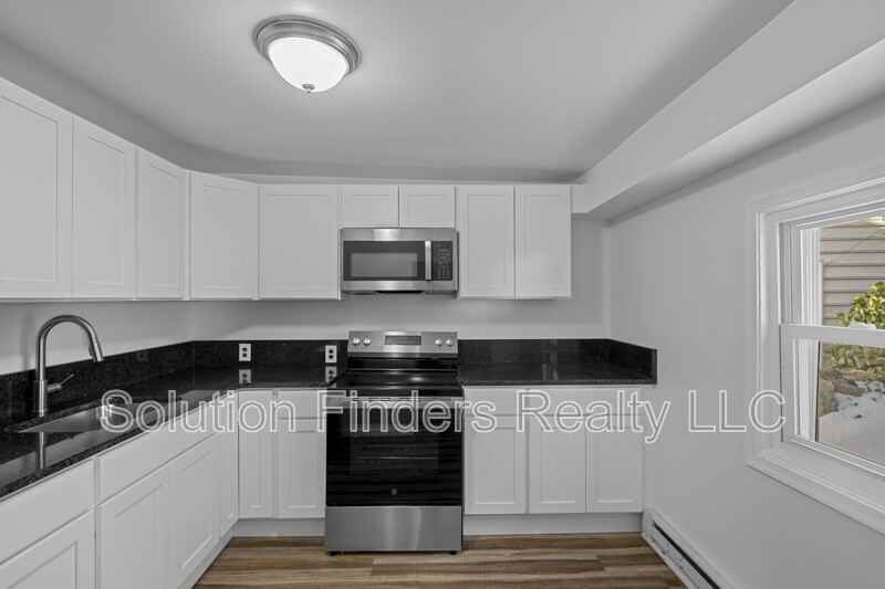 42 N Main St - Photo 3 of 23