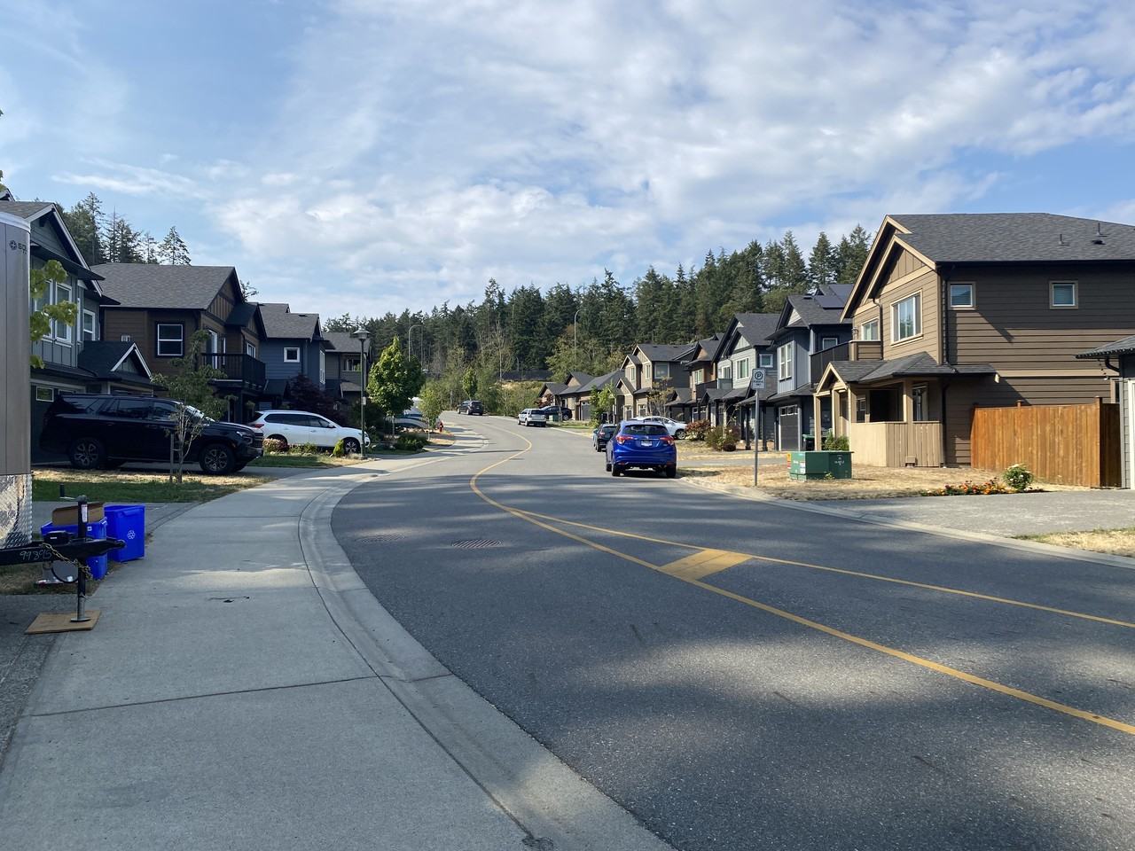 2389 Lund Rd - Photo 6 of 24