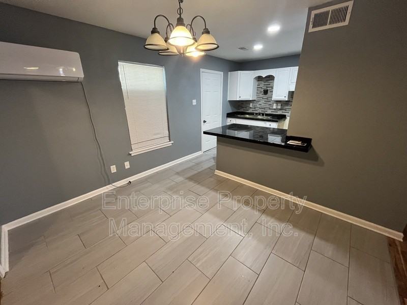 3441 Piney Woods Ave - Photo 4 of 12