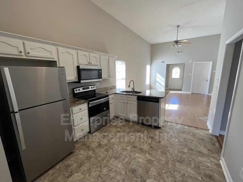 2722 Virginia Woods Pl - Photo 2 of 17