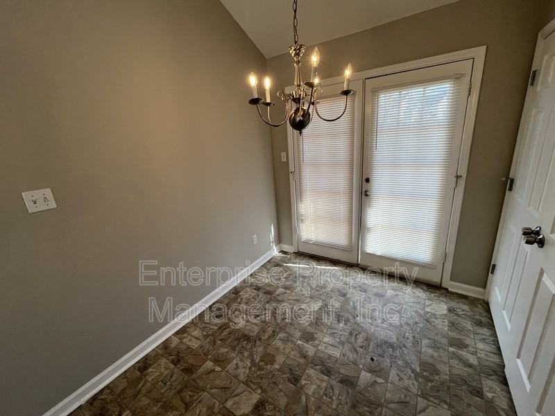 2722 Virginia Woods Pl - Photo 7 of 17