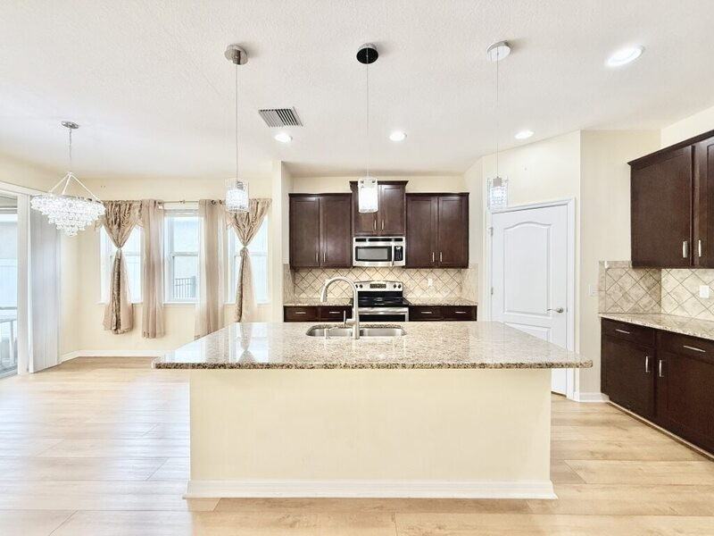 2948 Oriole Dr - Photo 6 of 50