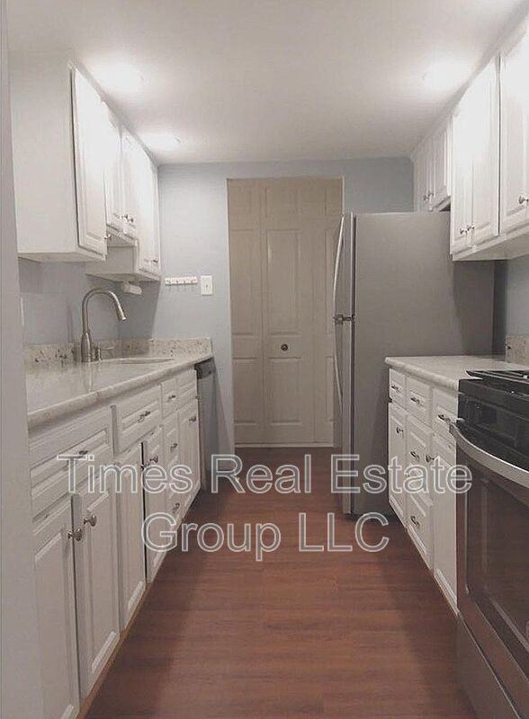 400 Drummers Ln - Photo 6 of 21