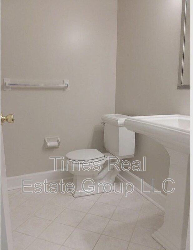 400 Drummers Ln - Photo 7 of 21