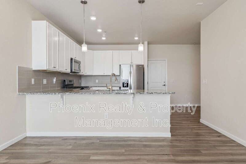 192 Ambrose St - Photo 4 of 17