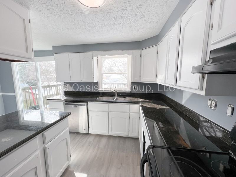 3693 Potomac St - Photo 5 of 21