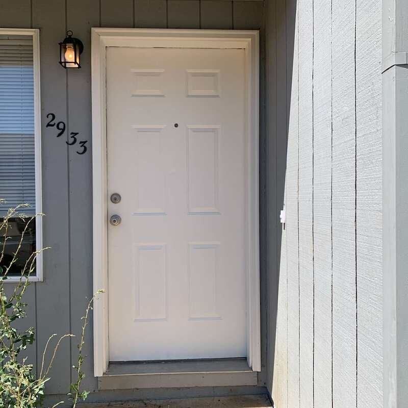 2933 Se 38th Ct - Photo 2 of 16