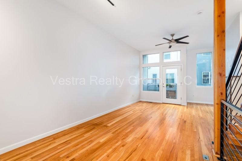 2680 Blake St - Photo 4 of 23