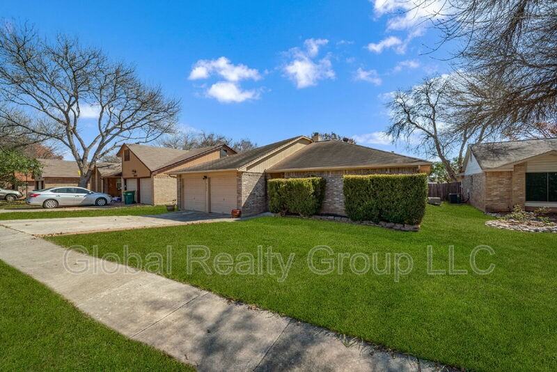 8120 Forest Dawn - Photo 3 of 28