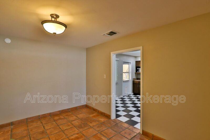 1321 E Don Carlos Ave - Photo 7 of 25