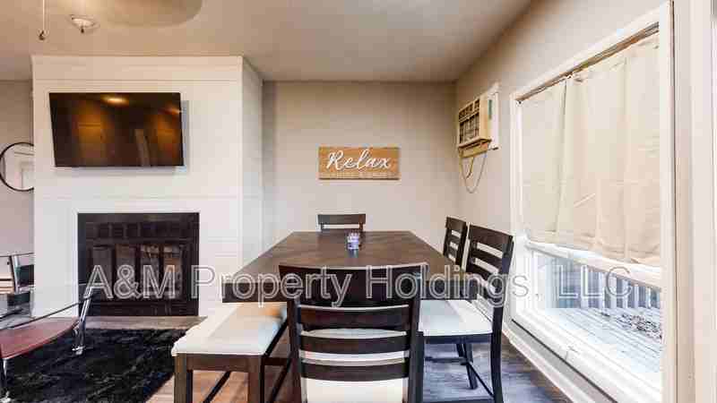 3120 Greenbriar Dr - Photo 5 of 35