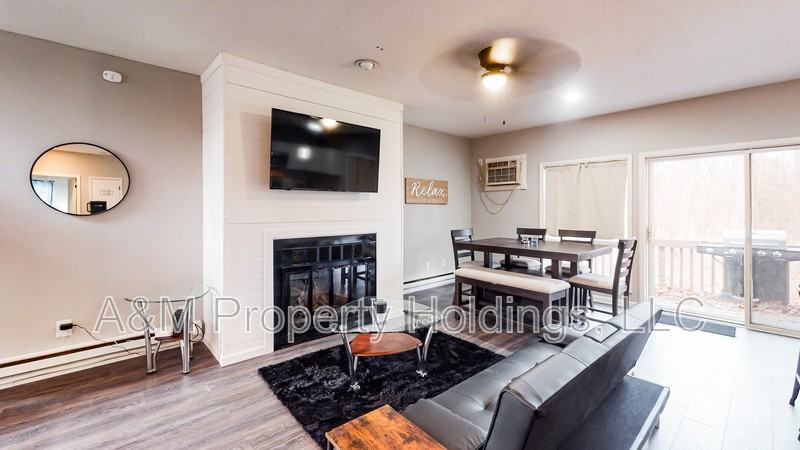 3120 Greenbriar Dr - Photo 7 of 35