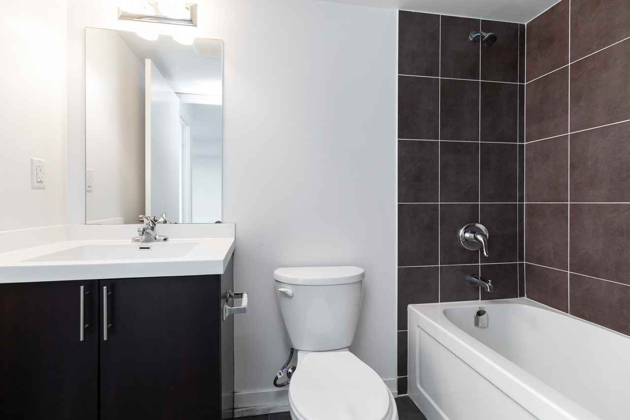 1410 Dupont St #1705 - Photo 6 of 8