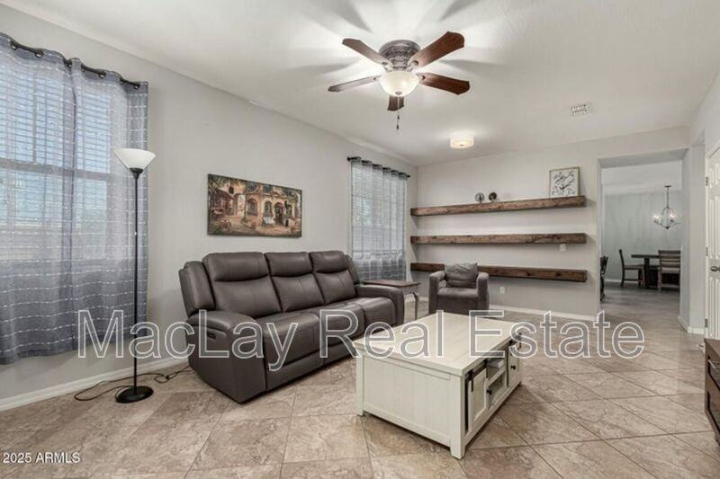 2981 E Nighthawk Way - Photo 2 of 33