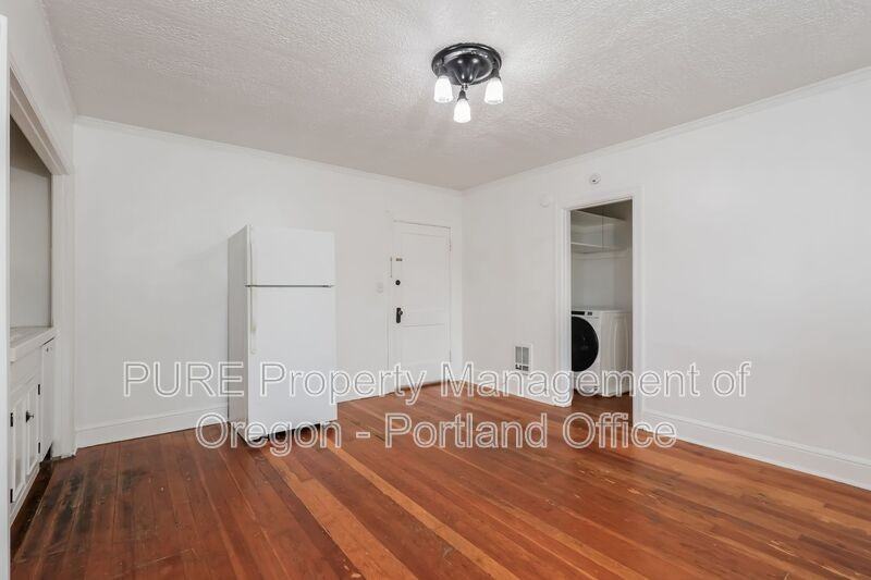 20 Nw 16th Ave #104 - Photo 3 of 11