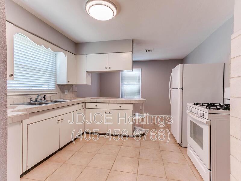 513 E Northrup Dr - Photo 7 of 23