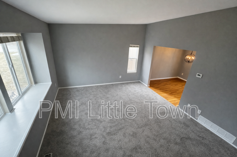 8975 S Coyote St - Photo 3 of 22