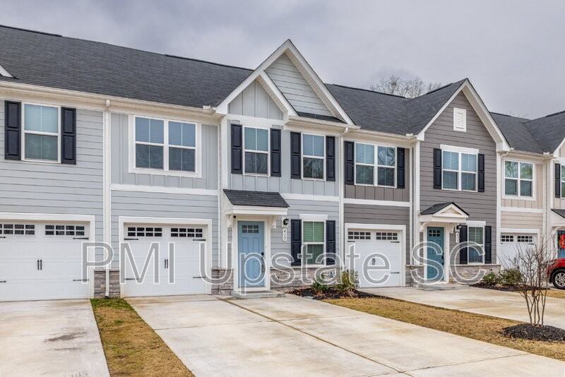 413 Camarillo Ln - Photo 2 of 19