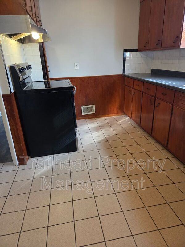 1502 S Pleasant St - Photo 7 of 18