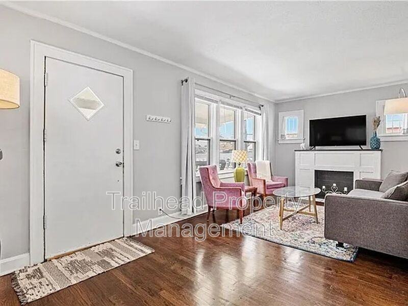 46 W 74th St - Photo 5 of 19