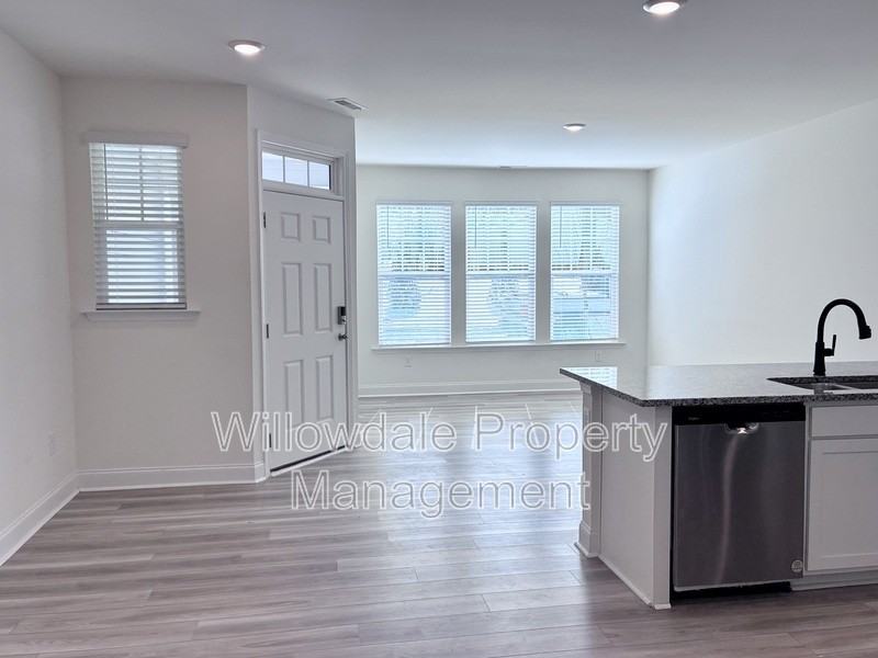 456 La Maison Ave - Photo 5 of 26