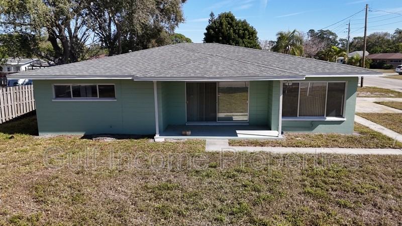 3111 26th St W - Photo 4 of 25