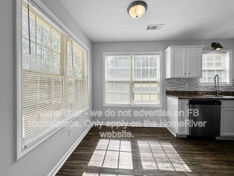 4729 Old Yorkville Rd - Photo 4 of 21